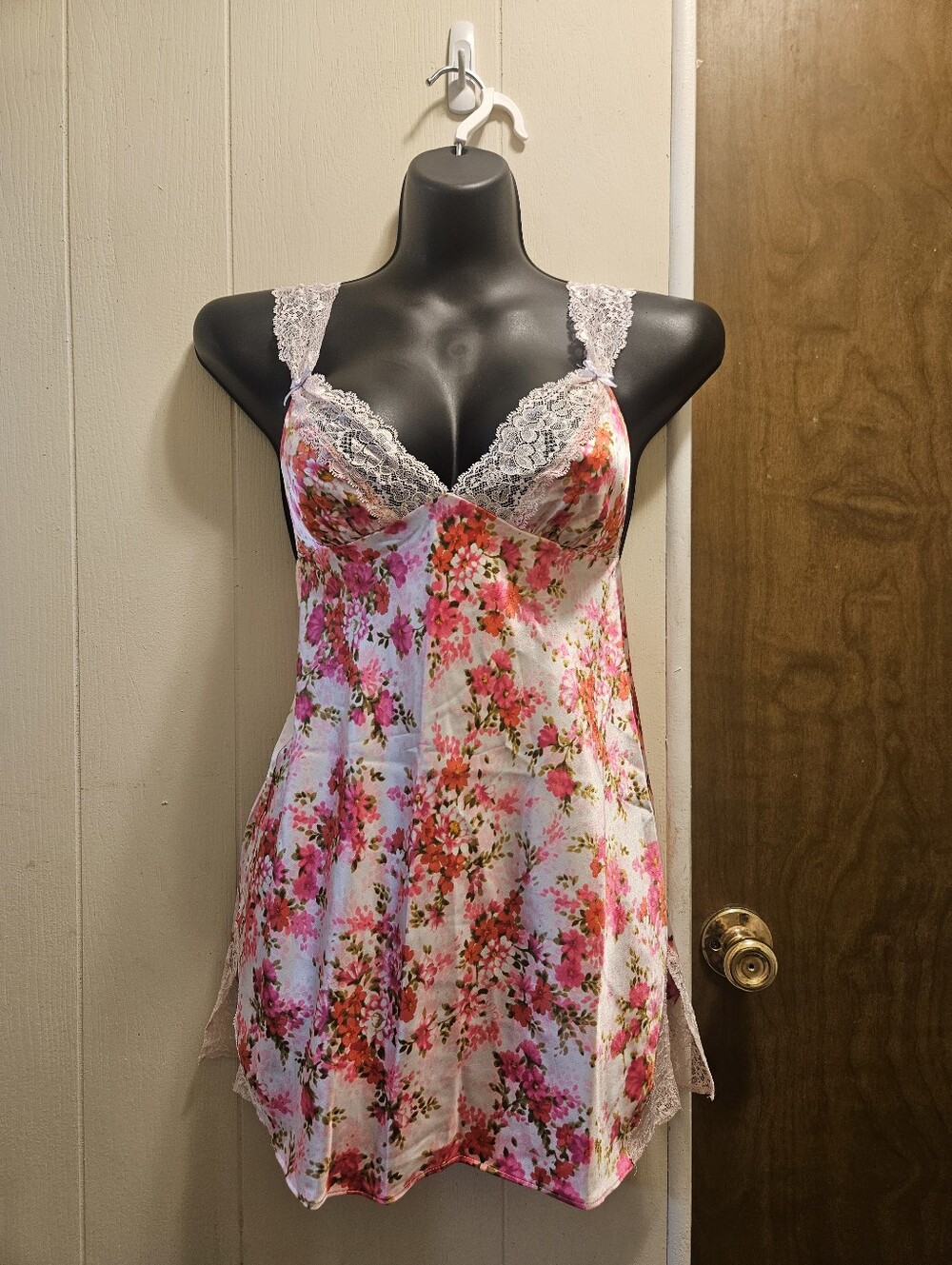 NWOT Victoria's Secret Pink Floral Lace-Trim Chemise